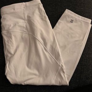 Like new! Sweaty Betty Power Crop leggings in White Size L